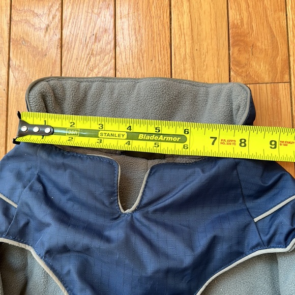 Eddie Bauer fleece lined waterproof jacket - Picture 7 of 11